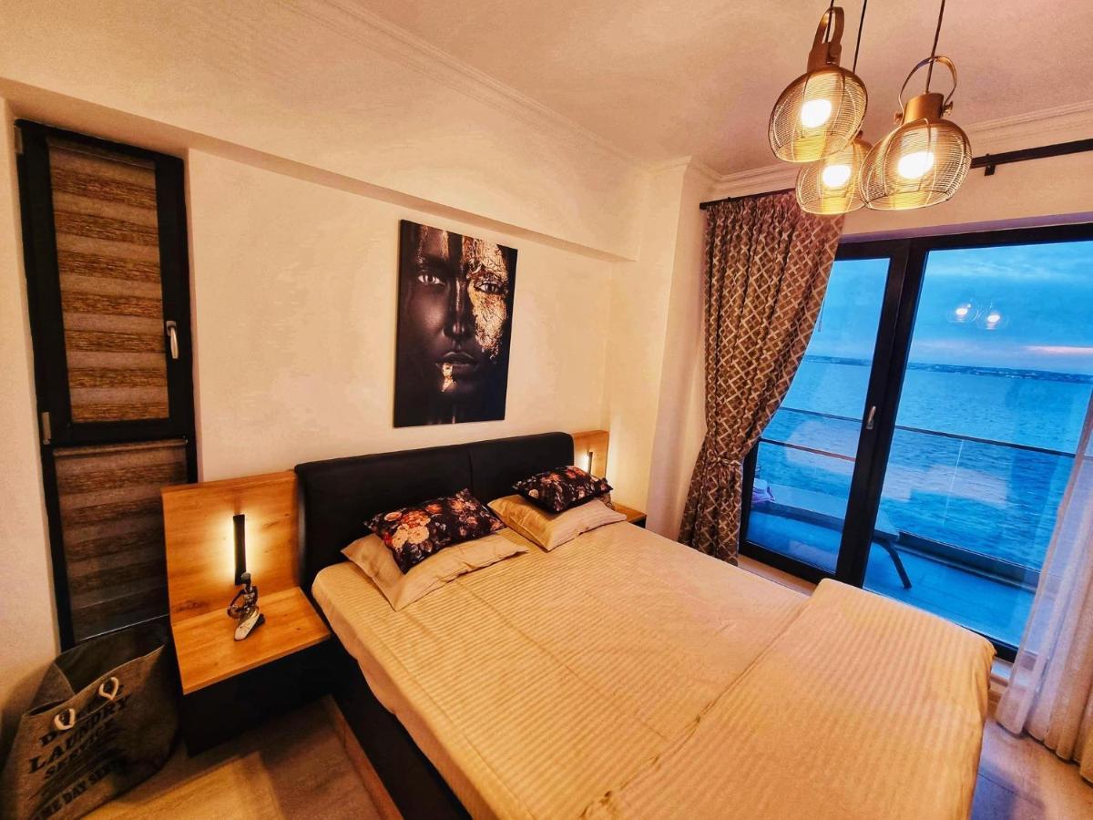 Deluxe Lake View Mamaia Dış mekan fotoğraf