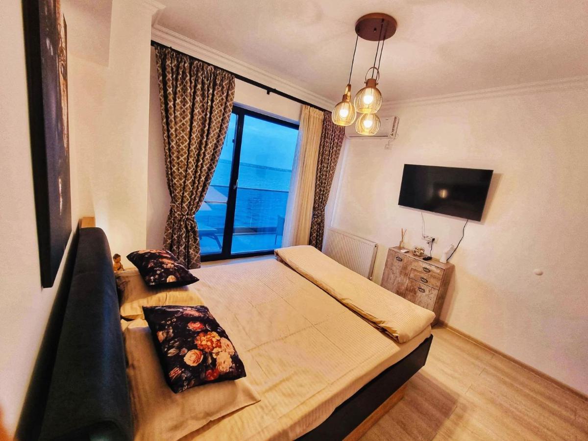 Deluxe Lake View Mamaia Dış mekan fotoğraf